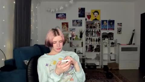 kira online show from February 18, 7:11 pm