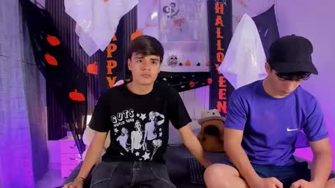 Snapshot of sweet_petter chatting on October 22, 12:31 pm Petter online show from October 22, 12:31 pm