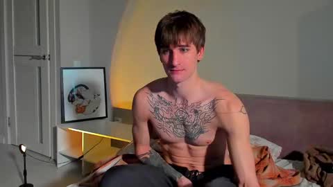 Snapshot of sweet_smith8 chatting on February 22, 6:06 am sweet_smith8 online show from February 22, 6:06 am