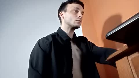 sweetdisaster999 online show from October 31, 2:13 am