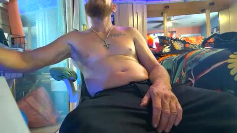 WeAim2PZzz online show from April 19, 3:44 pm