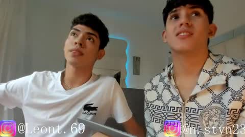 Steven online show from April 1, 2:14 pm