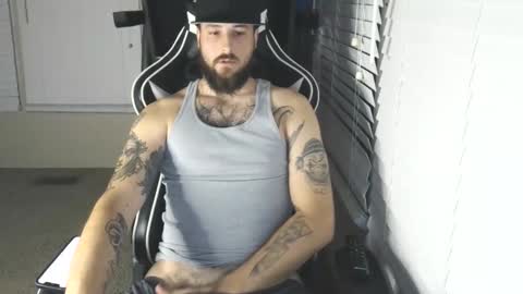 swoozy_ online show from November 6, 2:14 am