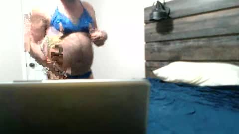 sxtn002 online show from January 1, 2:52 pm