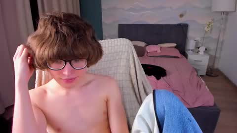 Snapshot of syndydels chatting on October 28, 3:25 pm syndydels online show from October 28, 3:25 pm