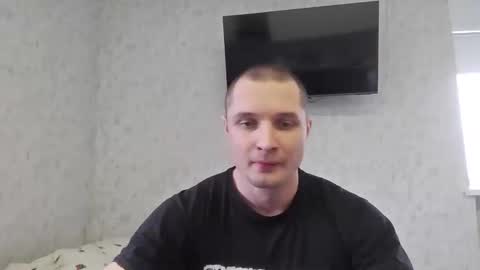 Den online show from December 16, 9:38 am