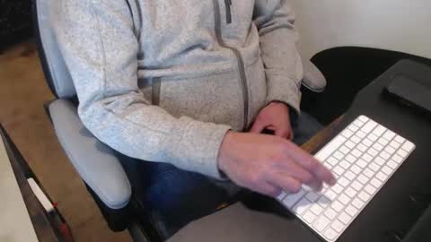 tallguy4unow online show from January 14, 7:28 pm