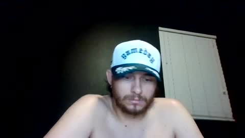 tallhungcloudyy online show from July 18, 7:14 am