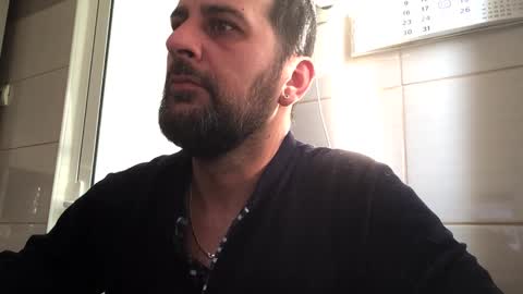 Snapshot of tarkan198 chatting on January 18, 7:48 am tarkan198 online show from January 18, 7:48 am