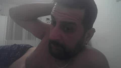 Snapshot of tarkan198 chatting on January 6, 8:18 pm tarkan198 online show from January 6, 8:18 pm
