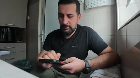 Snapshot of tarkan198 chatting on January 13, 10:47 am tarkan198 online show from January 13, 10:47 am