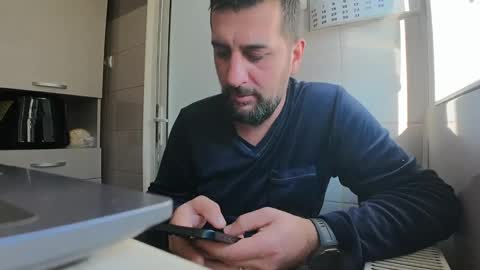 Snapshot of tarkan198 chatting on January 14, 10:27 am tarkan198 online show from January 14, 10:27 am