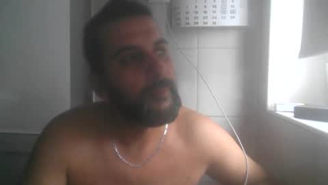 Snapshot of tarkan198 chatting on January 22, 8:40 am tarkan198 online show from January 22, 8:40 am