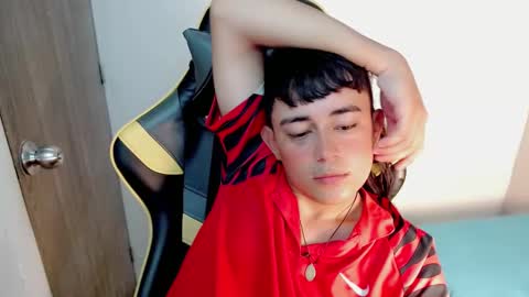 T A T A N online show from November 17, 8:12 pm