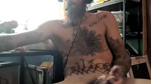Snapshot of tattedalpha chatting on September 26, 5:32 pm tattedalpha online show from September 26, 5:32 pm