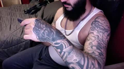 tattooedandbearded22 online show from October 21, 1:52 am