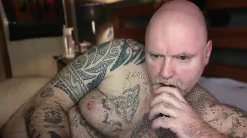 Tattooeddilf 01 online show from February 15, 1:23 am