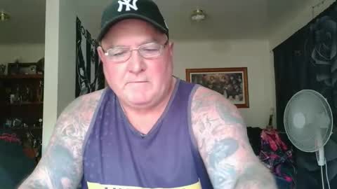 tattzsexy online show from March 2, 5:19 am