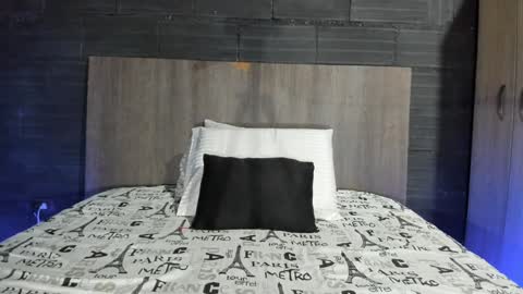  T A U R U S  online show from February 8, 11:57 pm