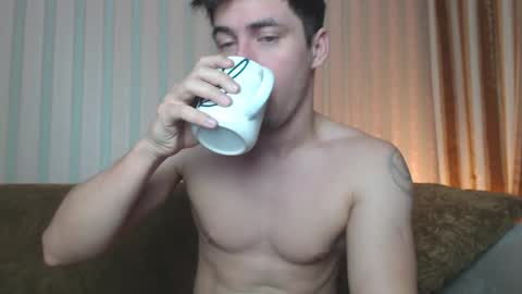 Snapshot of tayler_durden_1 chatting on January 7, 5:02 am ... online show from January 7, 5:02 am