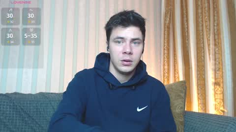 Snapshot of tayler_durden_1 chatting on December 11, 4:40 am ... online show from December 11, 4:40 am