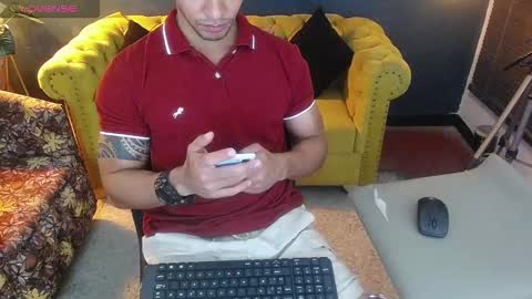 Tayler online show from November 29, 2:24 am