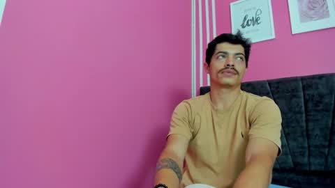 taylor_steele online show from April 13, 1:01 pm