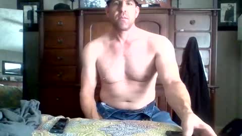 Taylors2922 online show from March 11, 5:42 pm