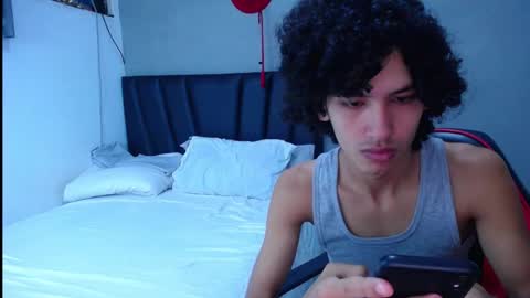 Tayron online show from December 2, 4:32 pm