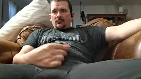 tbaxter95187 online show from June 26, 1:42 am