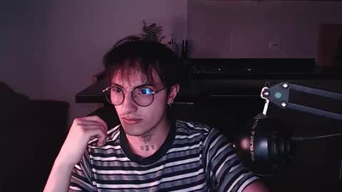 Teo independent model online show from February 11, 2:49 am