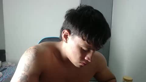 team23hot0 online show from November 19, 3:39 am