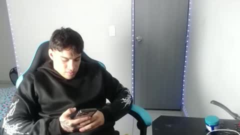 team23hot0 online show from November 5, 3:08 am