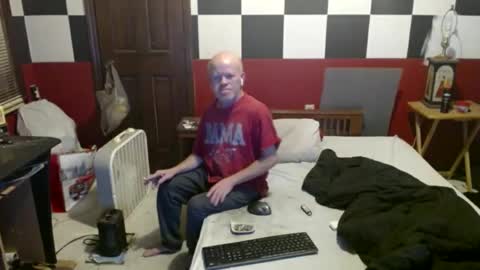 Snapshot of terdy2366 chatting on February 26, 1:43 am terdy2366 online show from February 26, 1:43 am
