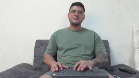 teylor creed online show from December 4, 1:03 am