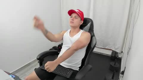 Teylor Fel online show from January 17, 4:06 am