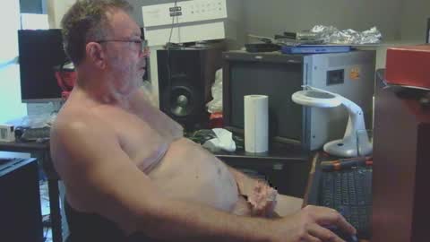 Snapshot of thang5545 chatting on February 10, 3:57 am thang5545 online show from February 10, 3:57 am