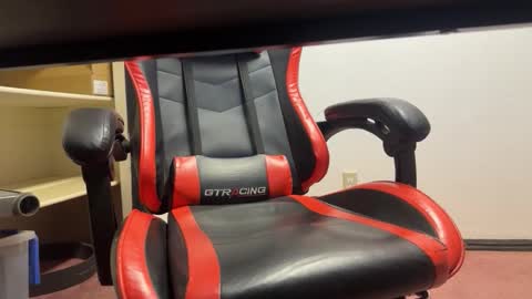 the_finger_in_ur_butt online show from March 4, 5:36 am