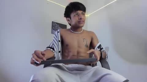 Snapshot of the_weed_guys chatting on January 22, 2:35 pm Danny online show from January 22, 2:35 pm