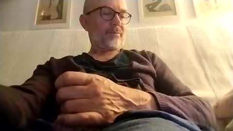 Snapshot of thedeardaddy chatting on October 26, 11:07 pm Venice man online show from October 26, 11:07 pm