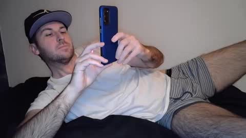 Snapshot of theetwohander chatting on February 22, 2:06 am Theetwohander online show from February 22, 2:06 am