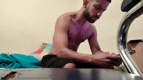 thehousedog online show from February 21, 10:39 am