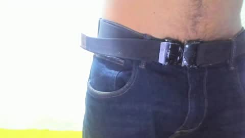 thehousedog online show from January 20, 3:04 am