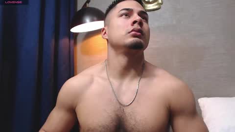 Snapshot of thekingerick chatting on December 29, 1:45 am thekingerick online show from December 29, 1:45 am