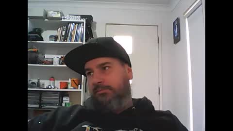 aussiebeard online show from October 1, 2:15 am