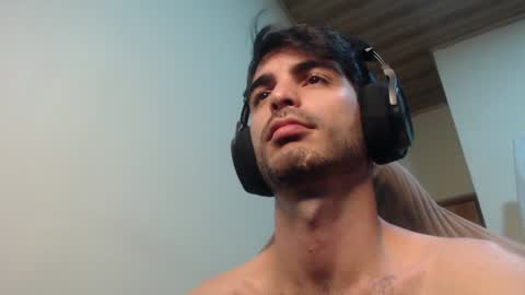 Santiago Enrique online show from January 22, 3:52 am