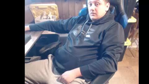 therealbigcheese0695 online show from February 28, 6:51 pm