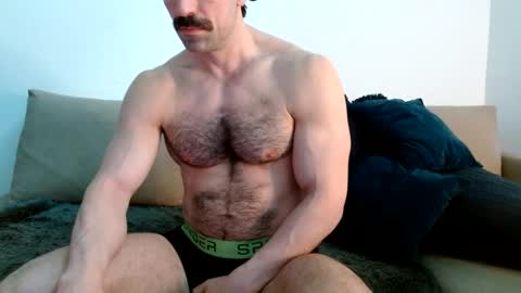 Snapshot of therealkingyoshi chatting on December 8, 9:52 pm Yoshi online show from December 8, 9:52 pm