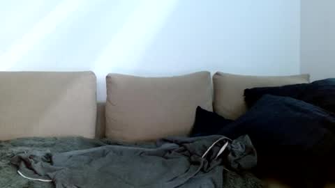 Snapshot of therealkingyoshi chatting on December 23, 6:27 pm Yoshi online show from December 23, 6:27 pm
