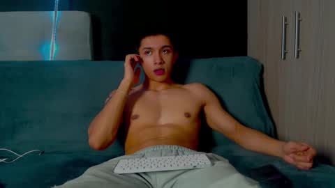 thesaint_xxx online show from September 30, 3:23 am